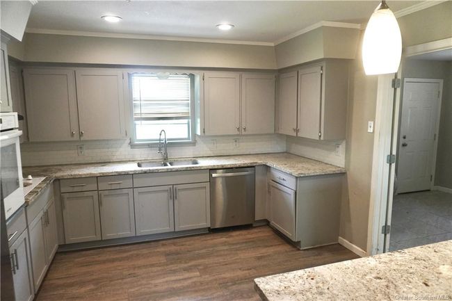 1009 Cherryhill St, House other with 3 bedrooms, 2 bathrooms and null parking in Lake Charles LA | Image 5