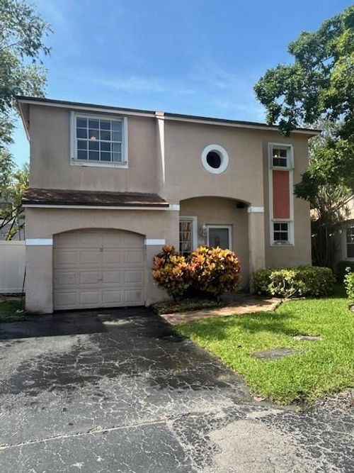 11740 Nw 12th St, Pembroke Pines, FL, 33026-3841 | Card Image