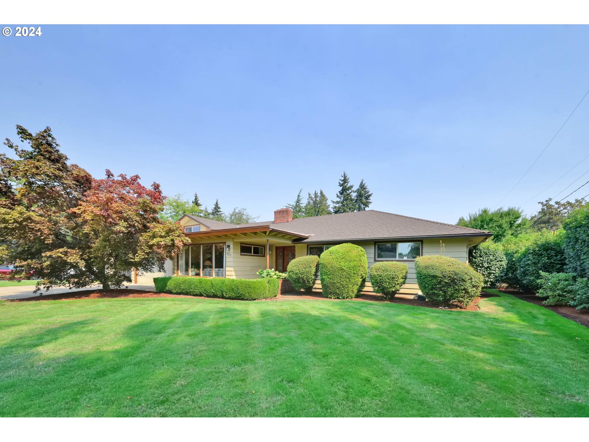 Ascot Dr, Eugene, OR 97401