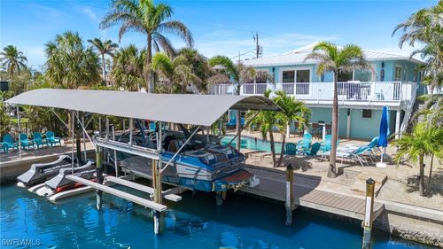 2 Avenida Carita, FORT MYERS BEACH, FL, 33931-4206 | Card Image