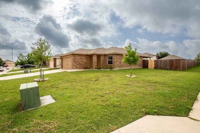 1524 Wedgewood Cv, House other with 3 bedrooms, 2 bathrooms and null parking in Lockhart TX | Image 24
