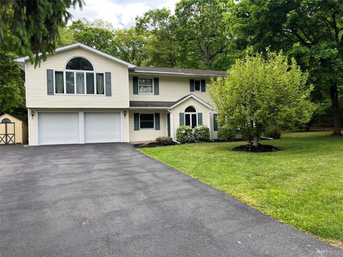 143 Pineview Avenue, Clarkstown, NY, 10954 | Card Image