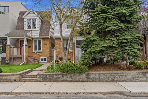 15 Myrtle Ave, Toronto, ON, M4M2A3 | Card Image