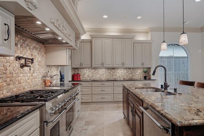 2 Black Cormorant Pl, House other with 3 bedrooms, 4 bathrooms and 2 parking in Spring TX | Image 17