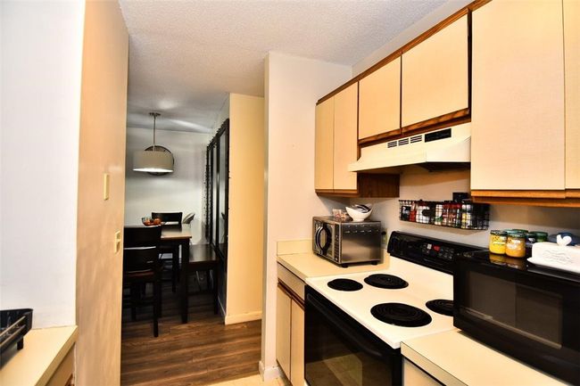 D - 21 Apache Dr, Condo with 2 bedrooms, 1 bathrooms and 2 parking in Westerly RI | Image 6