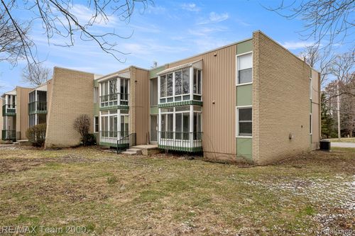unit-1-33379 Fargo St, Livonia, MI, 48152-1437 | Card Image