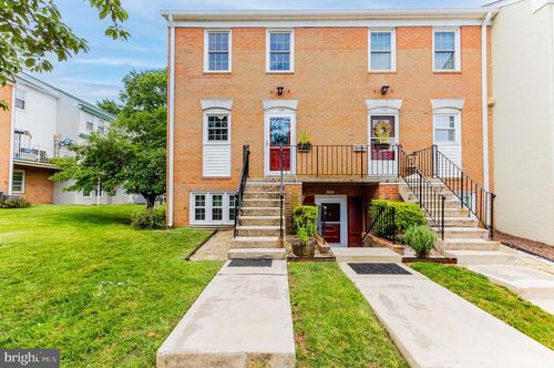 172 Leeds Ct W, WARRENTON, VA, 20186-3620 | Card Image