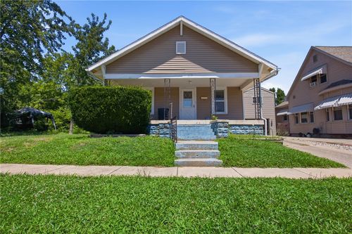 1409 Monroe Ave, Charleston, IL, 61920-2262 | Card Image