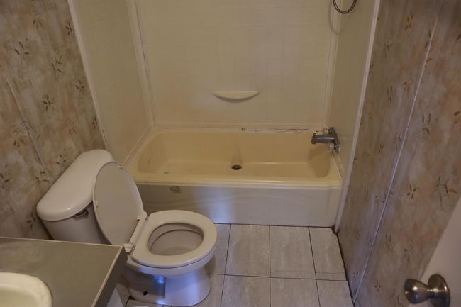 817 E 7 Th St, House other with 3 bedrooms, 2 bathrooms and null parking in Pahokee FL | Image 15