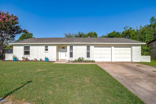1132 John Reagan St, Benbrook, TX, 76126-3500 | Card Image
