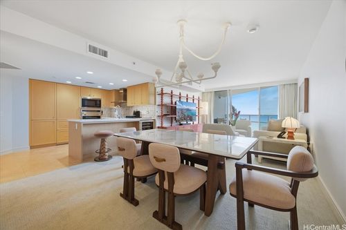 2015-223 Saratoga Rd, Honolulu, HI, 96815-1942 | Card Image