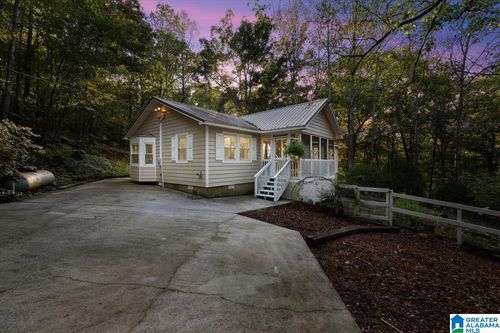 351 Poplar Ln, WARRIOR, AL, 35180-3736 | Card Image