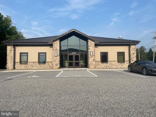 3170 E Prospect Rd, YORK, PA, 17402-9511 | Card Image
