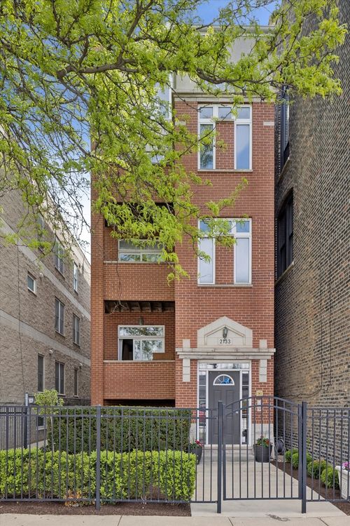 1-2133 N Southport Ave, Chicago, IL, 60614-4017 | Card Image