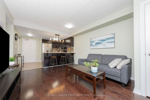 109-43 Goodwin Dr, Guelph, ON, N1L0E8 | Card Image