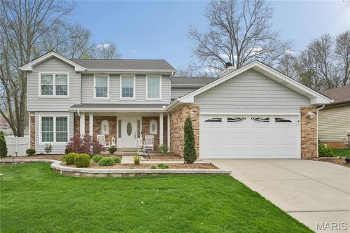 1432 Westbrooke Terrace Dr, Ballwin, MO, 63021-7577 | Card Image