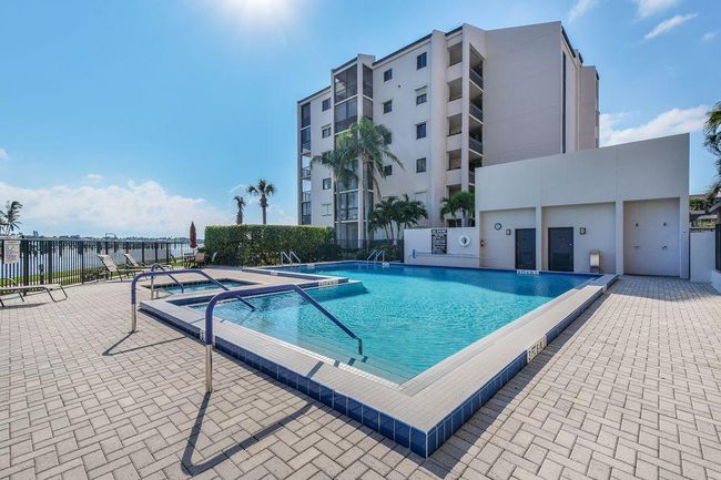 APT-614 - 11370 Twelve Oaks Way, Condo with 2 bedrooms, 2 bathrooms and null parking in North Palm Beach FL | Image 14