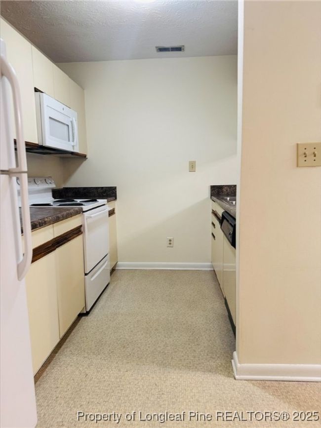 APT-9 - 661 Bartons Landing Pl, Condo with 2 bedrooms, 2 bathrooms and null parking in Fayetteville NC | Image 8