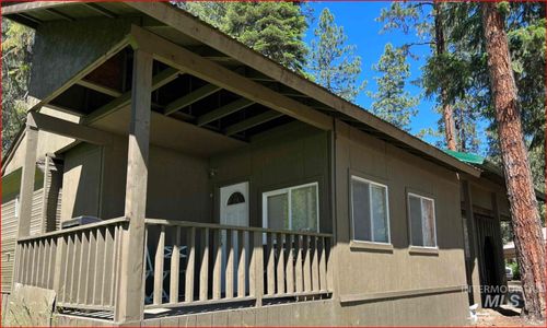 5 Lucky Cir, Garden Valley, ID, 83622-5212 | Card Image