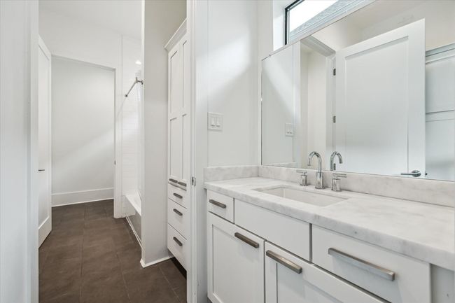 1010 Waltway Dr, House other with 5 bedrooms, 6 bathrooms and 2 parking in Houston TX | Image 44
