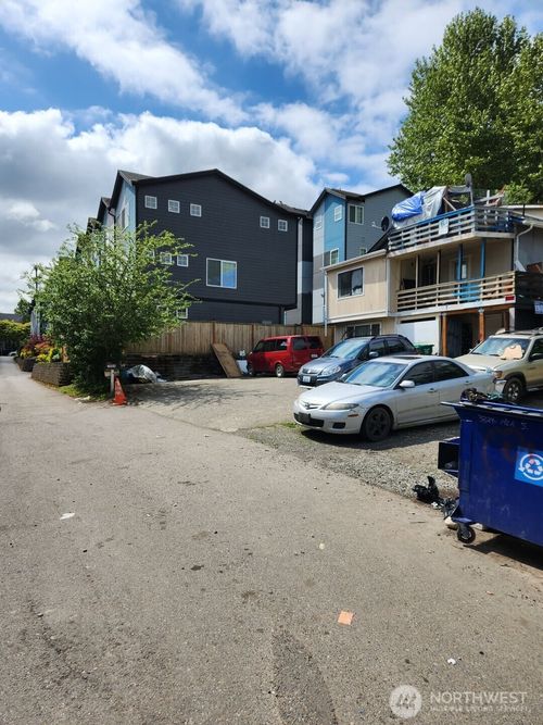 3904 27th Avenue S, Seattle, WA, 98108 | Card Image