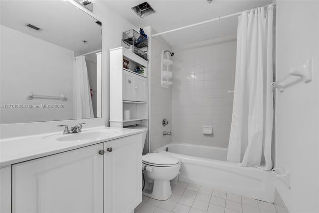 APT-207 - 1627 Sw 37 Th Ave, Condo with 2 bedrooms, 2 bathrooms and null parking in Miami FL | Image 12