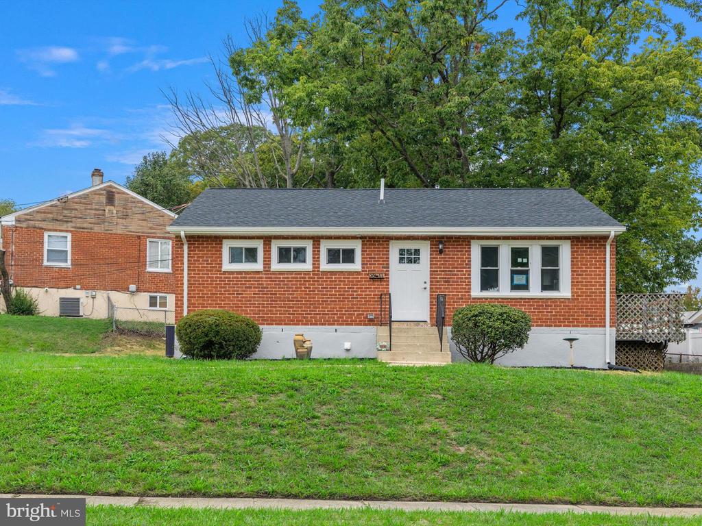 Terrell Ave, Oxon Hill, MD 20745