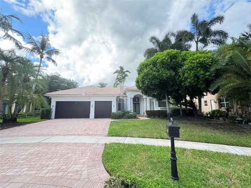 11165 Whitehawk St, Plantation, FL, 33324-2175 | Card Image