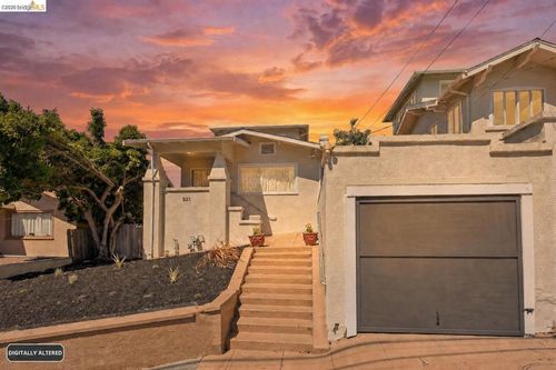 521 Zorah St, Oakland, CA, 94606-1526 | Card Image