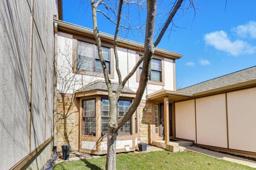 1037 Wheaton Oaks Dr, Wheaton, IL, 60187-3081 | Card Image