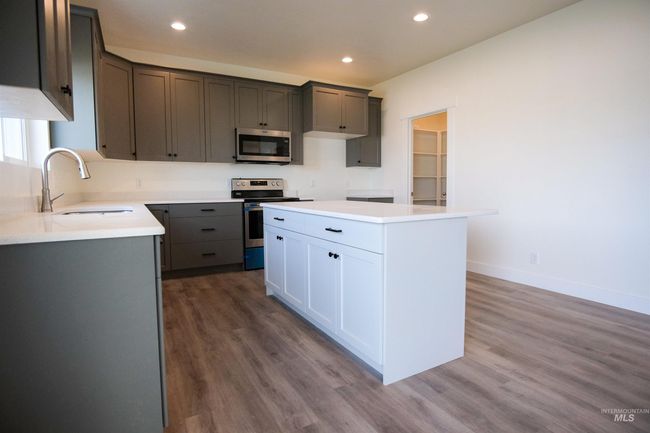 2441 Dorchester Ave, House other with 4 bedrooms, 2 bathrooms and 2 parking in Burley ID | Image 6