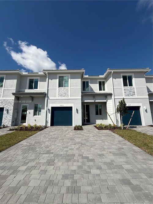 663 Se 13th Street Cir, Homestead, FL, 33034-3464 | Card Image