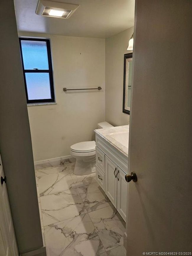 APT-207 - 450 South River Dr, Condo with 2 bedrooms, 2 bathrooms and null parking in Stuart FL | Image 16