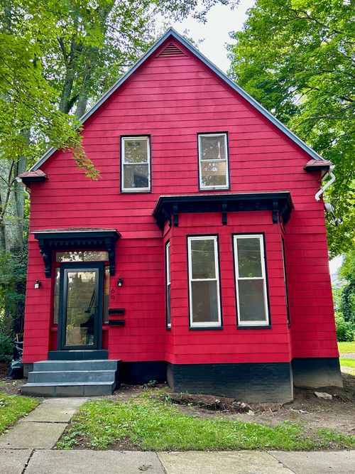 69 Summit St, Norwich, CT, 06360-5623 | Card Image
