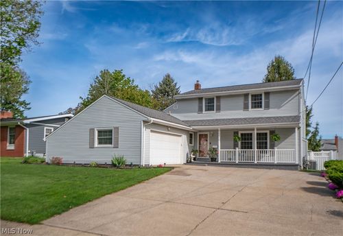 2139 Daniels Ave, Akron, OH, 44312-2241 | Card Image