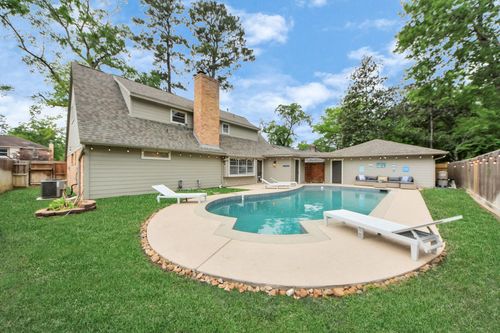 563 Landfall Ln, Conroe, TX, 77302-3113 | Card Image