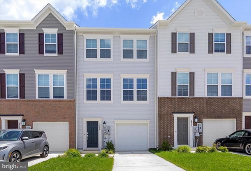 206 Telluride Way, CHARLES TOWN, WV, 25414-6086 | Card Image