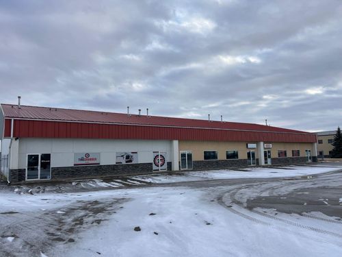 4701 36 St, Camrose, AB, T4V0J3 | Card Image