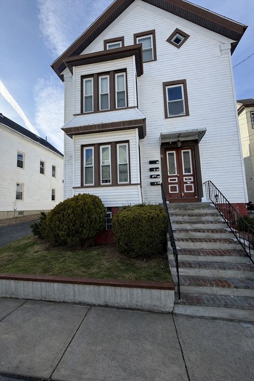 21 Reynolds St, New Bedford, MA, 02740-7010 | Card Image
