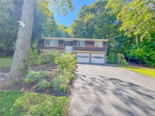141 Dederer St, Sparkill, NY, 10976-1201 | Card Image