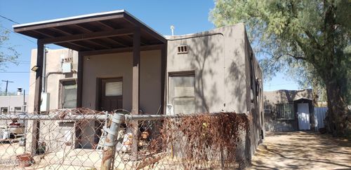 3667 S 8th Ave, Tucson, AZ, 85713-6147 | Card Image