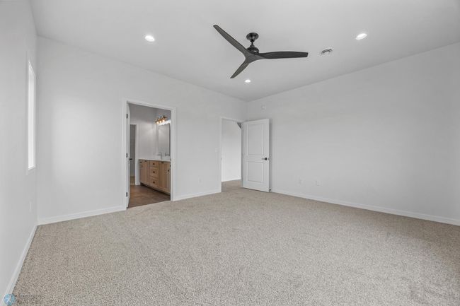 Owner's Bedroom Suite | Image 18
