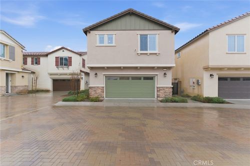 unit-2-16281 Castello Ln, Fontana, CA, 92336-6305 | Card Image