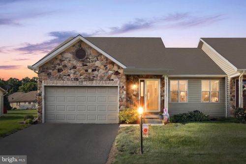 12-3025 Barley Cir, DOVER, PA, 17315-3684 | Card Image