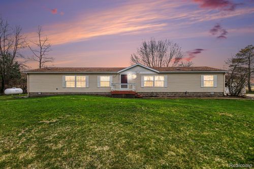 7689 Sidney Rd, Greenville, MI, 48838-9229 | Card Image