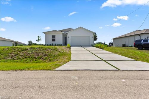 9047 Maywood Cir, Labelle, FL, 33935-5471 | Card Image
