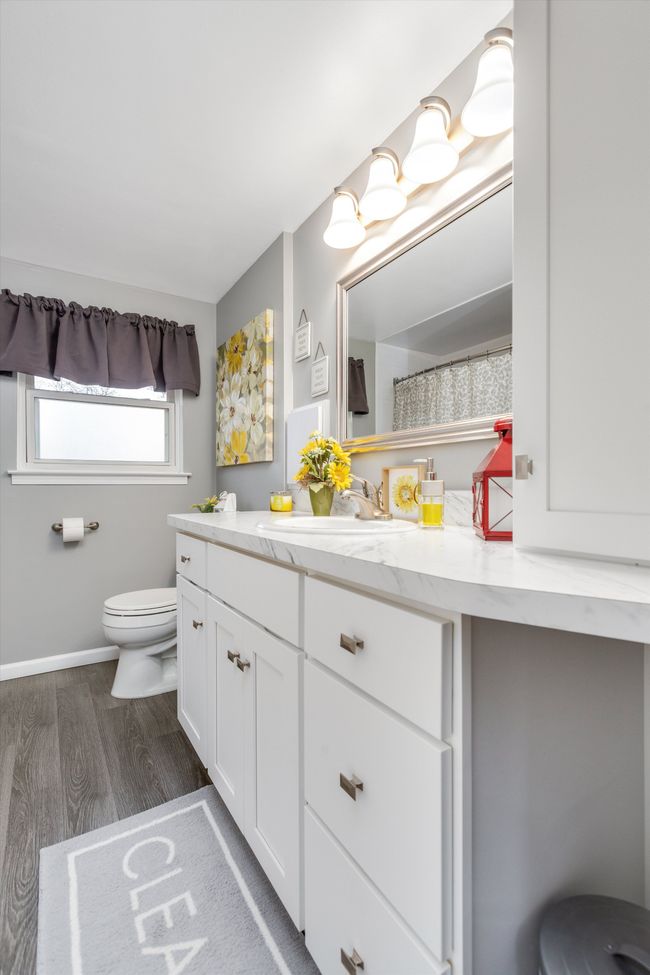 Updated Full Bath | Image 29