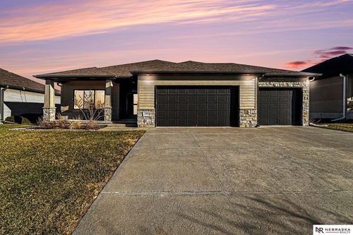 7140 Countryview Rd, Lincoln, NE, 68516-9258 | Card Image