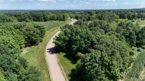 2 Sycamore St, Dryden Township, MI, 48428 | Card Image