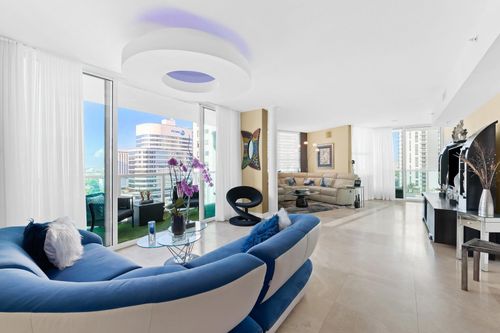 1870-350 Se 2nd Street, Fort Lauderdale, FL, 33301 | Card Image